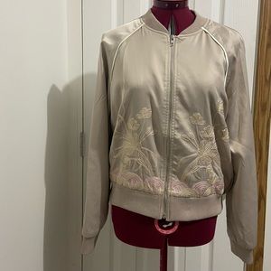 COCO & tashi women beige embroidery long sleeves zip up jacket. Size L. Used.